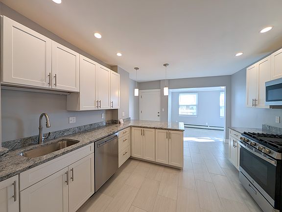 3rd image of 354 Somerville Ave #3