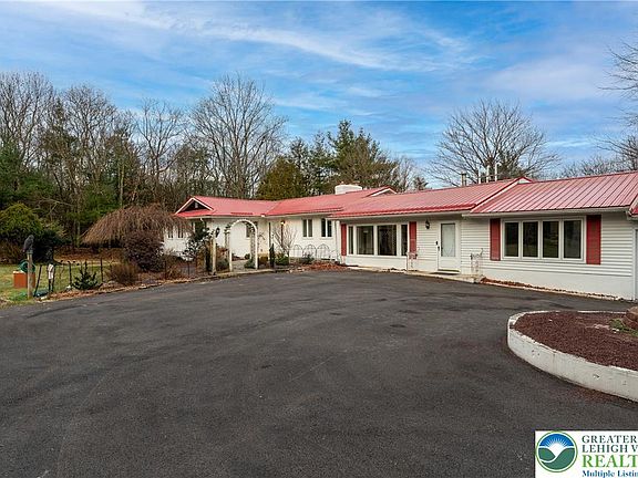 3rd image of 339 Stony Brook Dr
