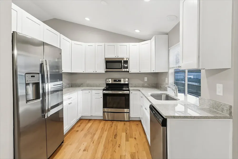 3 bed, 1558 sqft, $1,600 — Photo 2