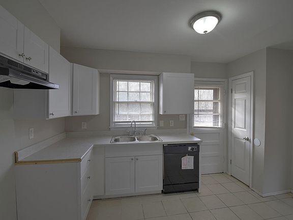 4th image of 4743 Dianne Dr