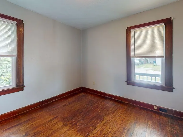 1377 Nichols Ave — Photo 5