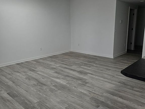 4th image of 400 S 7th St #10