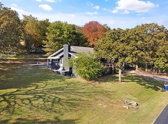 4th image of 2864 W Lakeshore Blf