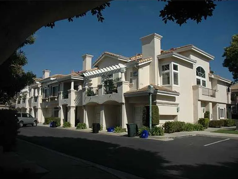 7205 Calabria Ct #7 — Photo 5