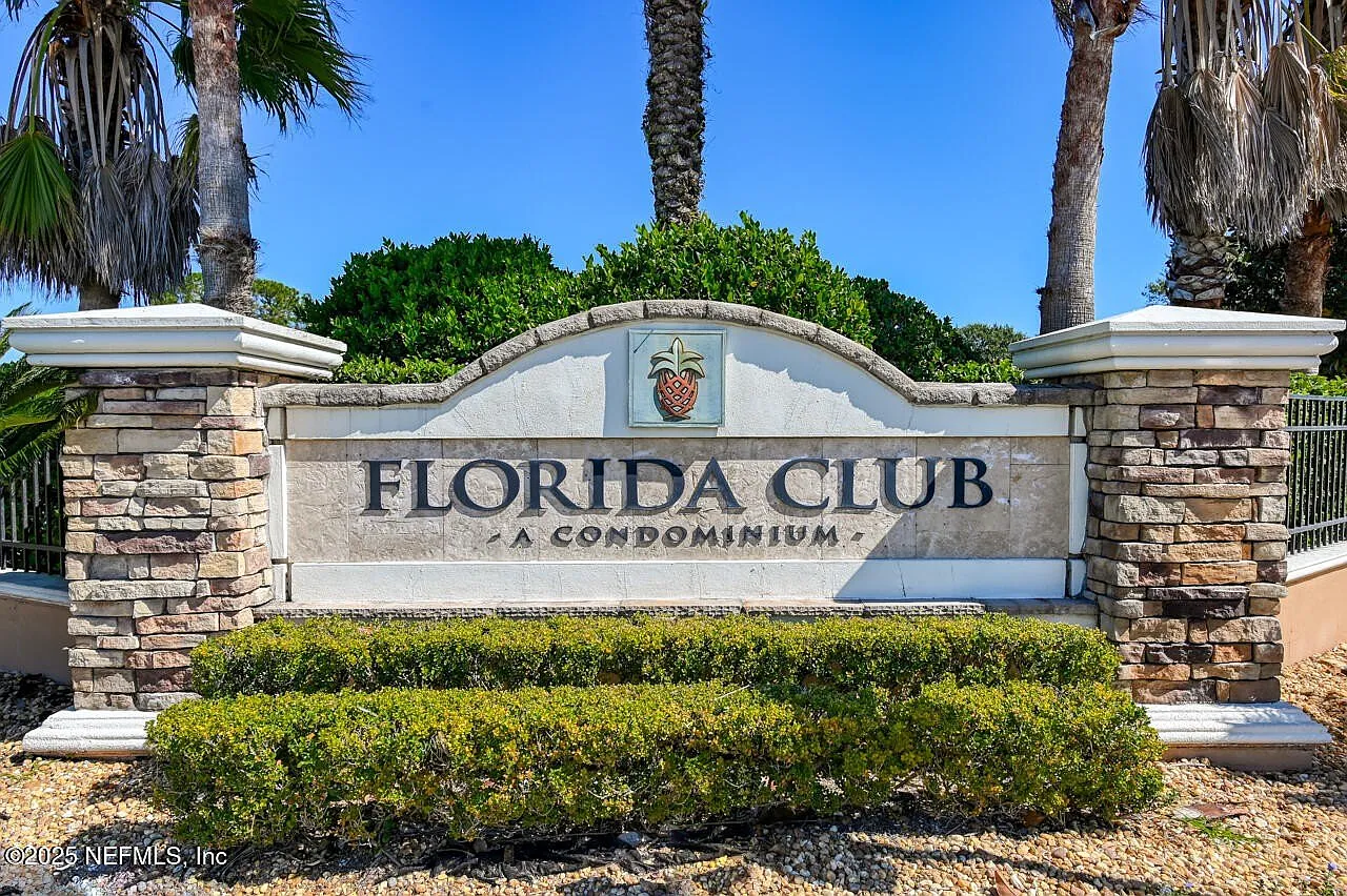 1 bed, 832 sqft, $2,450 — Photo 1
