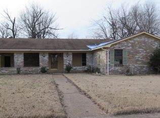 901 Pierce Ln, Blytheville, AR 72315