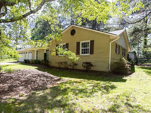2nd image of 3720 Sunny Hill Dr