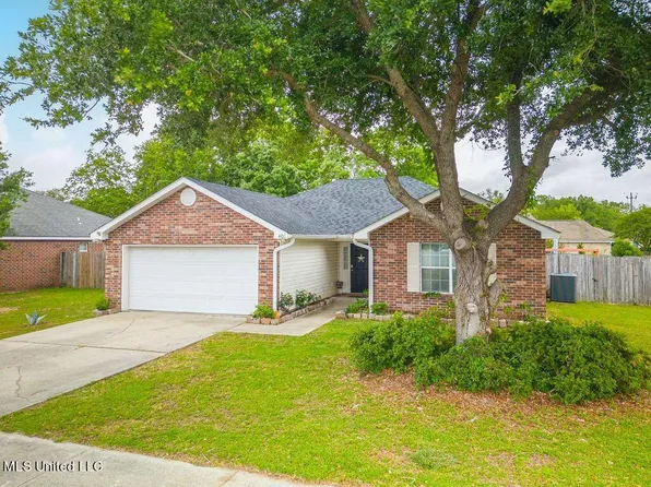400 Pinecrest Cir, Long Beach, MS 39560