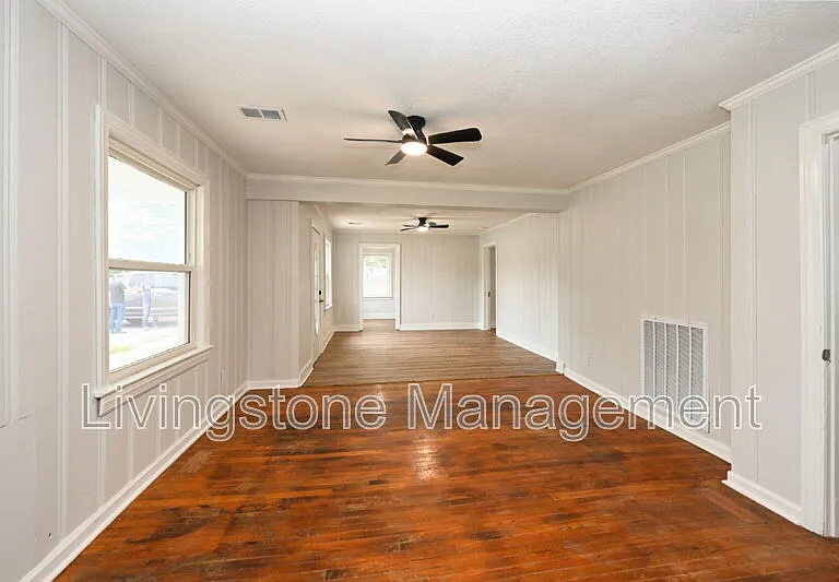 872 W Albert Gallatin Ave — Photo 7