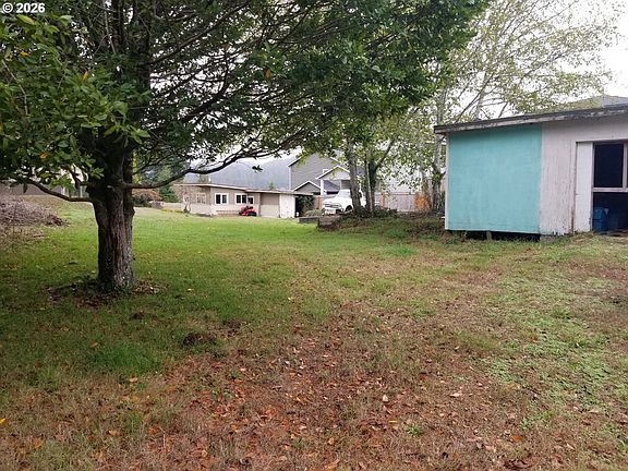 4th image of 1420 NE Voyage Ave