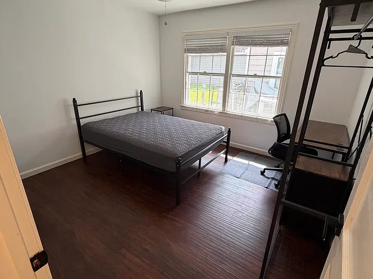 3439 Wentworth St #A6 — Photo 2
