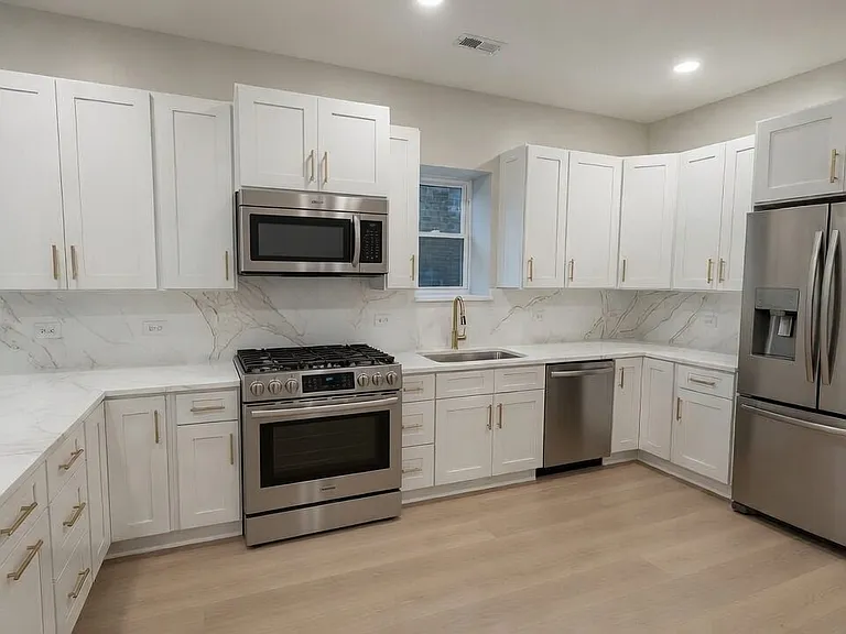2552 S Central Park Ave #2 — Photo 1