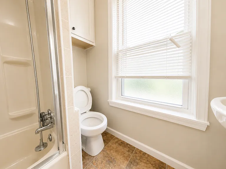 903 Johnston Ave #B — Photo 7