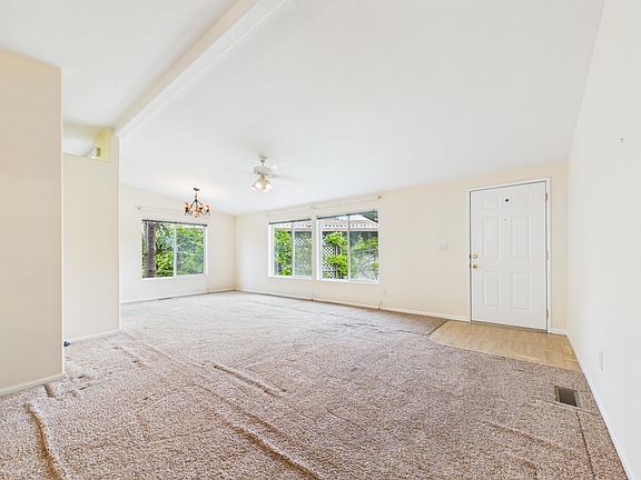 4th image of 72 W Coast Dr APT 5