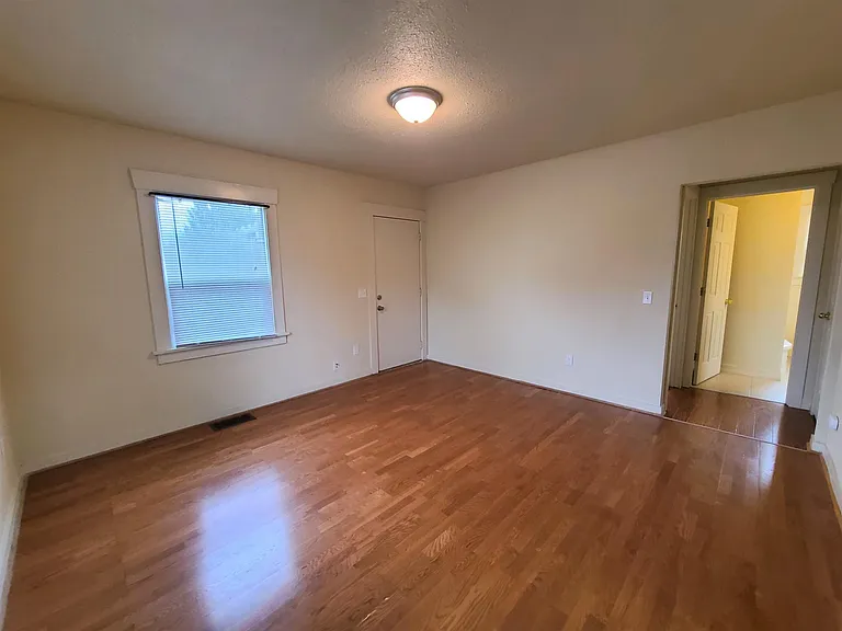 1511 Olympic Hwy S — Photo 6