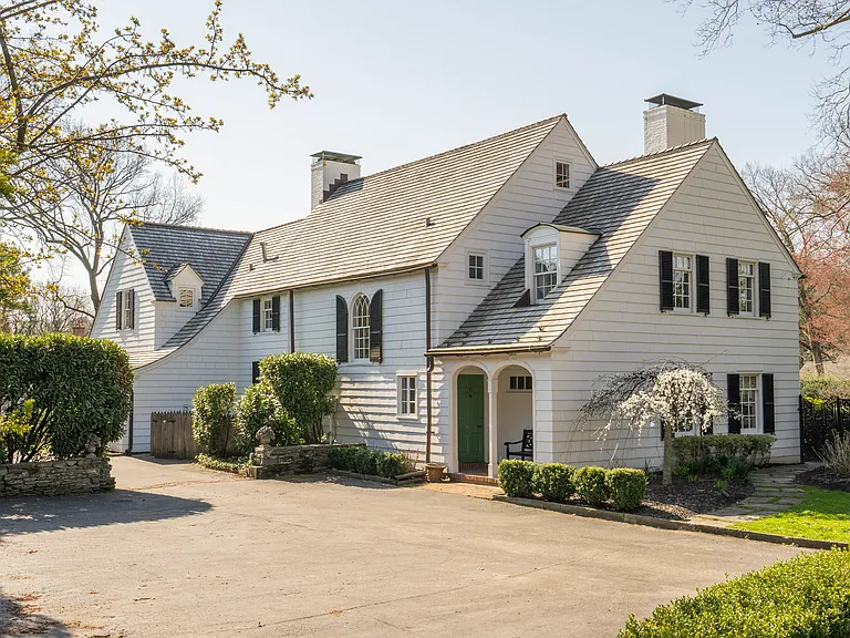 601 Harriton Rd — Photo 1