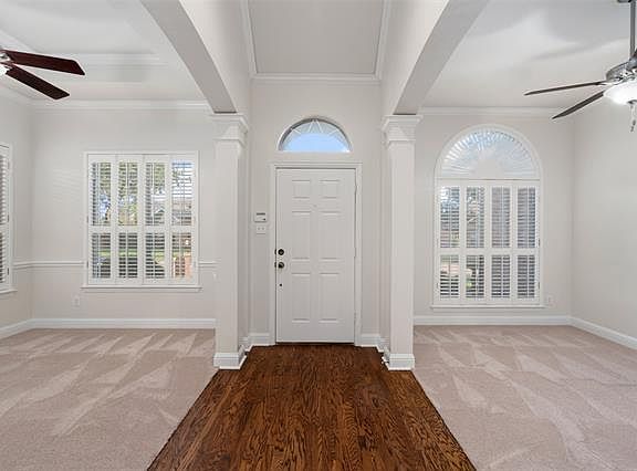 3rd image of 1222 Hillcrest Dr