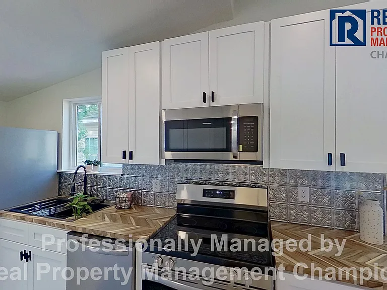 1109 Dock St — Photo 6