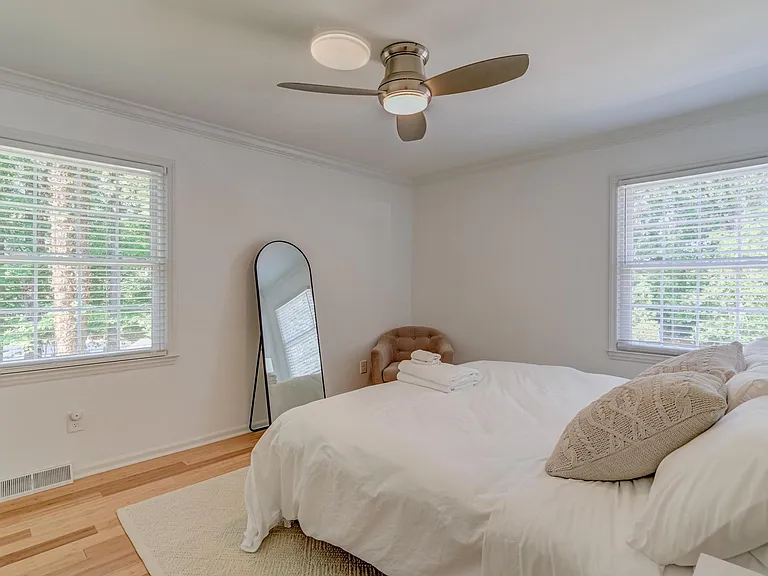 5600 Laniel Ct — Photo 19