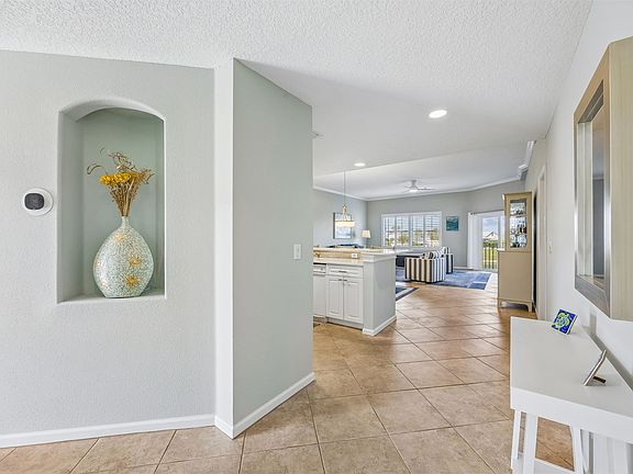 4th image of 403 Tarpon Ave APT 120