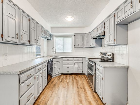 5th image of 3914 Willowood Ln