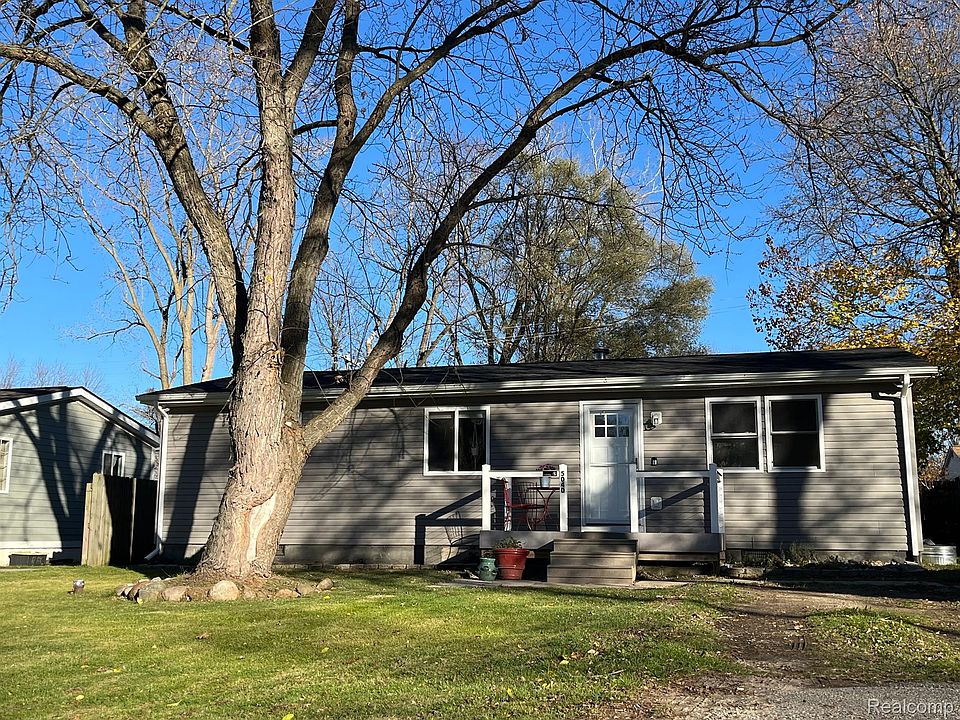 1st image of 5040 Lake Grove Dr
