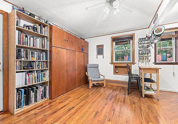 3rd image of 190 8th Ave #1F