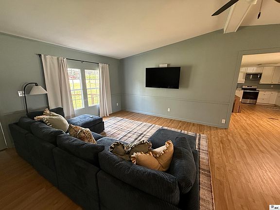 3rd image of 204 Lake Ridge Trl