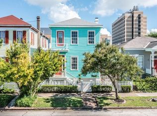 1114 Post Office St, Galveston, TX 77550