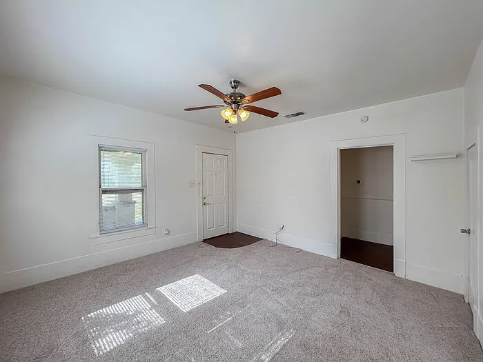 1201 Bolivar St — Photo 9