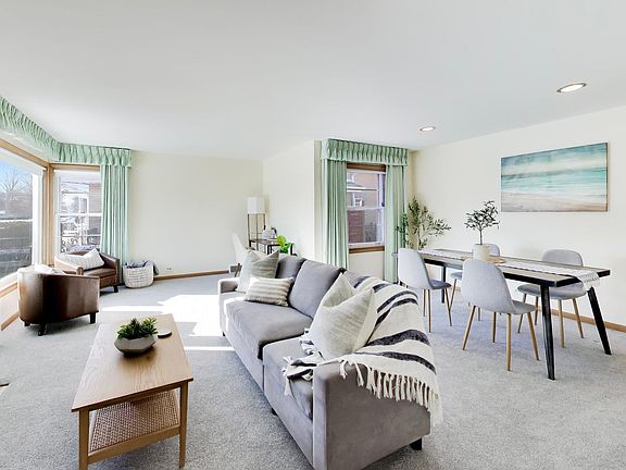 2nd image of 820 N Delphia Ave