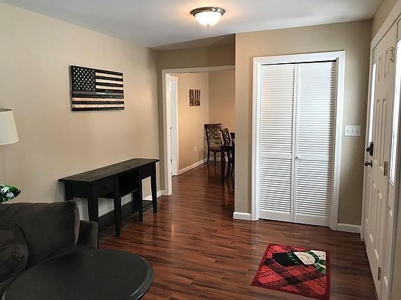 4th image of 14 Drew Woods Dr #14