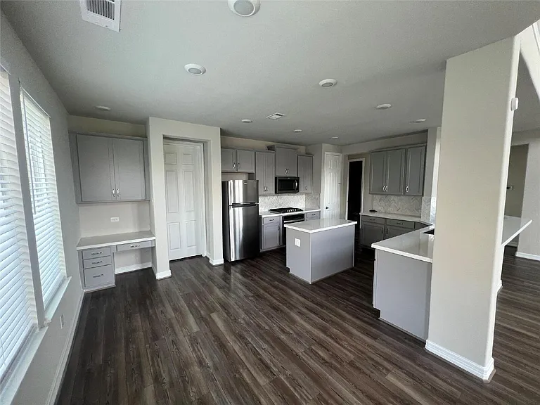 2638 Settler Hill Dr — Photo 18