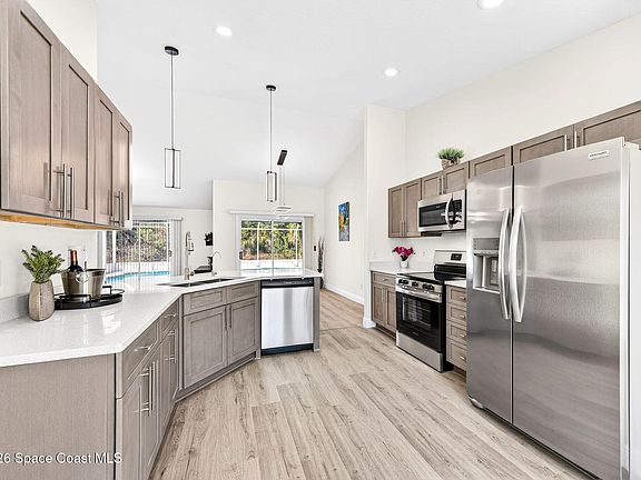 4th image of 298 Dobbins Rd NW