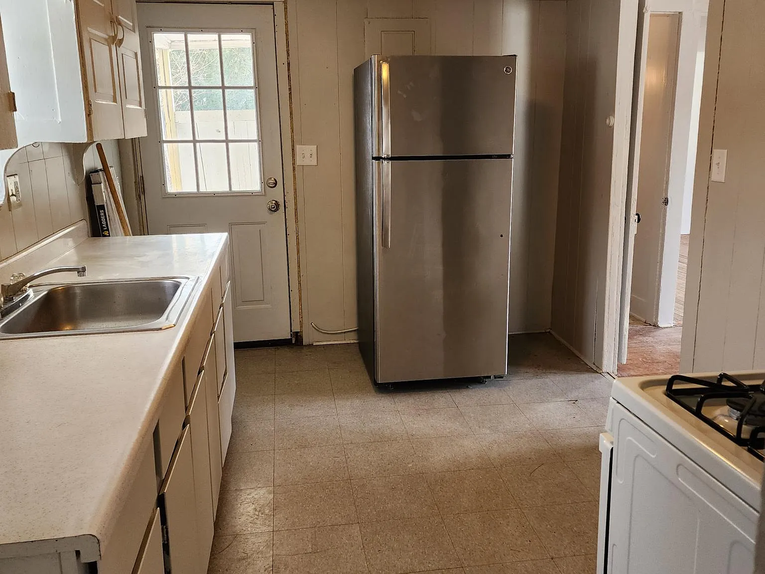1 bed, 750 sqft, $750 — Photo 2