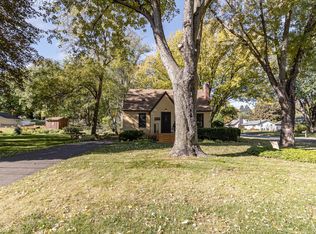 1913 Howard St N, Maplewood, MN 55109