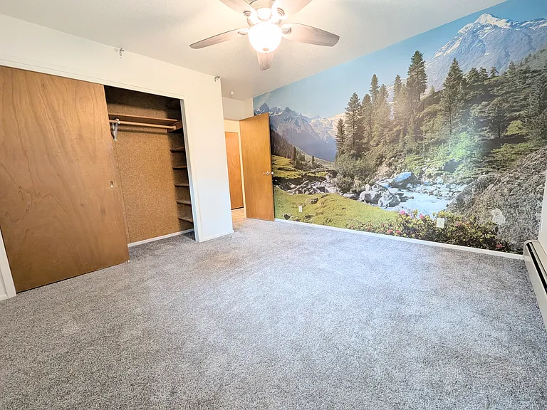 2575 Yew Street Rd — Photo 46
