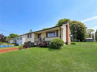 982 McCavour Dr, Saint John, NB E2M 4M3