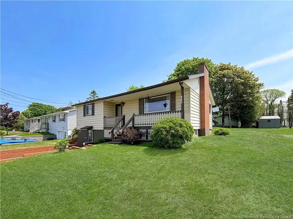 982 McCavour Dr, Saint John, NB E2M 4M3