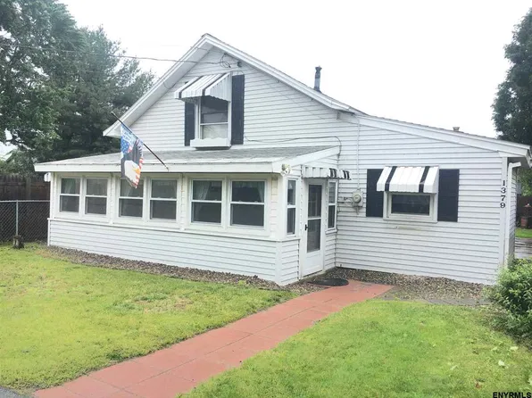 1379 Evergreen Ave, Schenectady, NY 12306