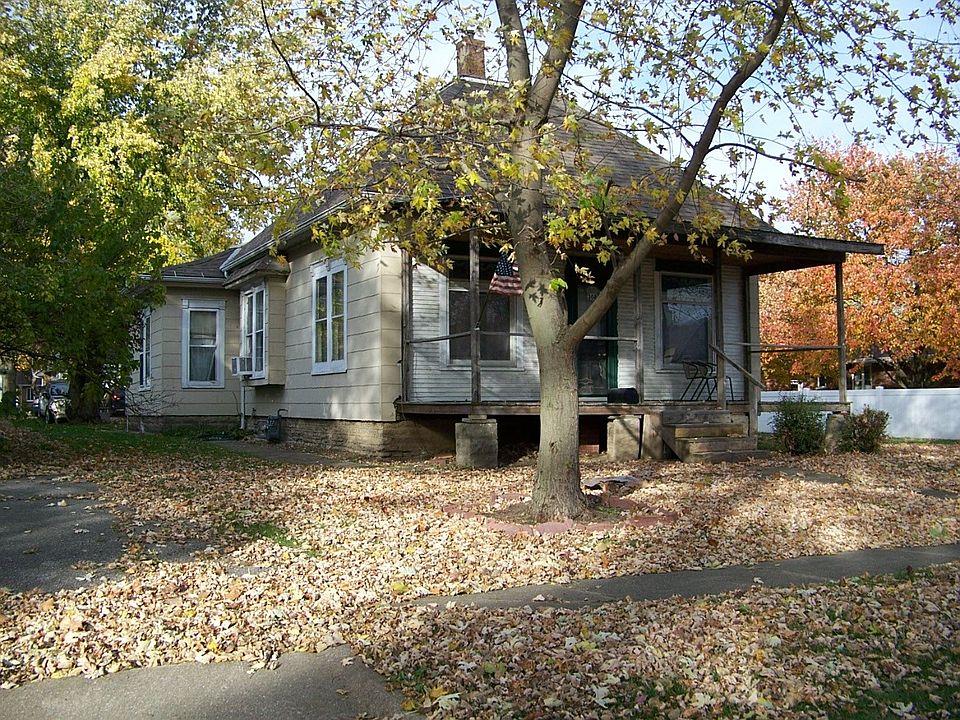 1st image of 308 E Oak St