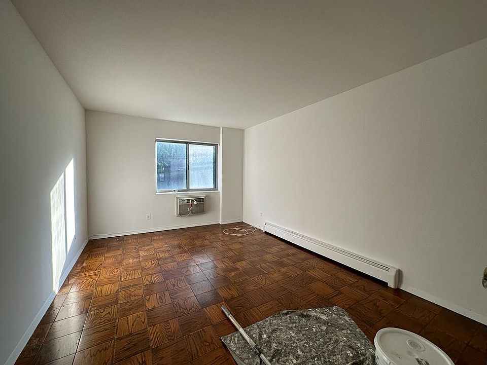 1st image of 11145 76th Dr APT F1
