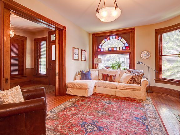4th image of 1357 Forsythe Ave