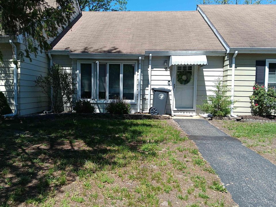 1st image of 48 Dover Walk #48