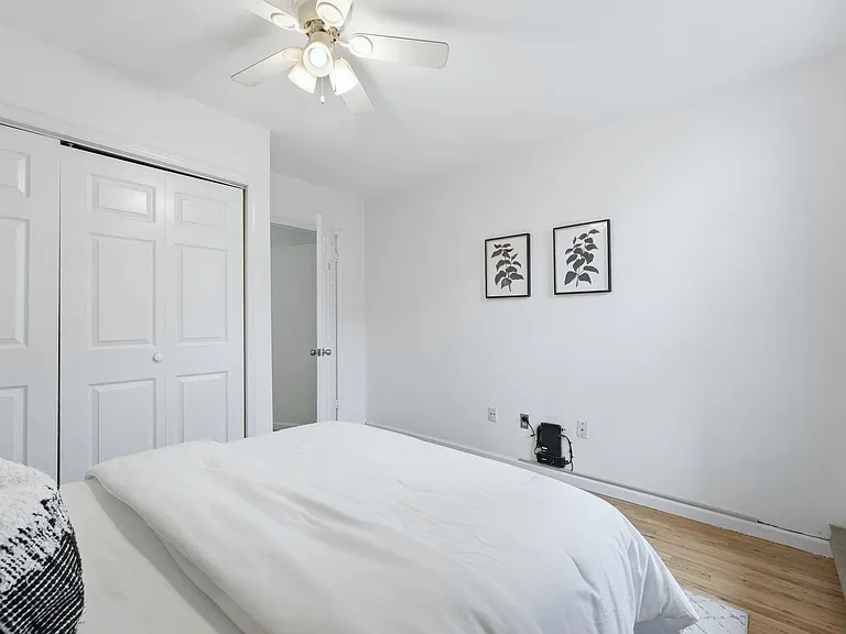 509 Monroe St #3L — Photo 10