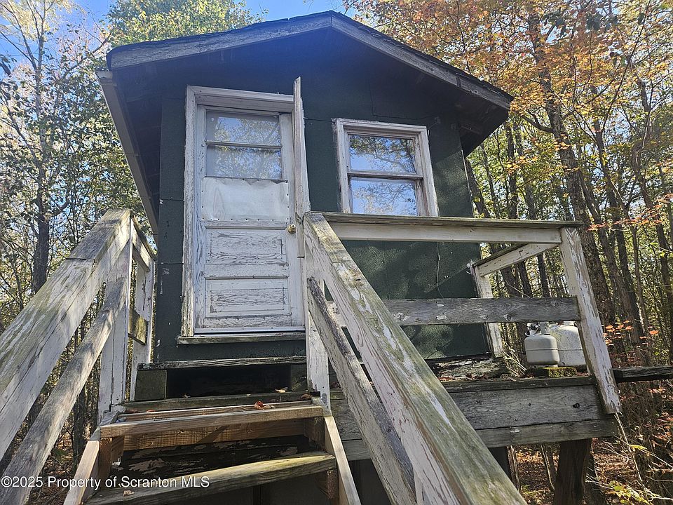 7th image of this home