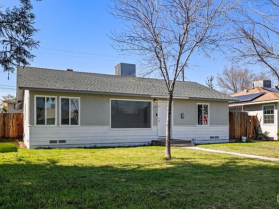 2nd image of 209 Cypress St