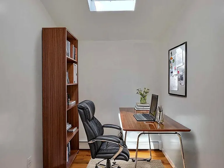 2368 W 12th St #3 — Photo 7