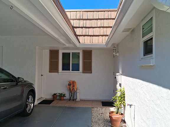 2nd image of 5451 Riverbluff Cir #69