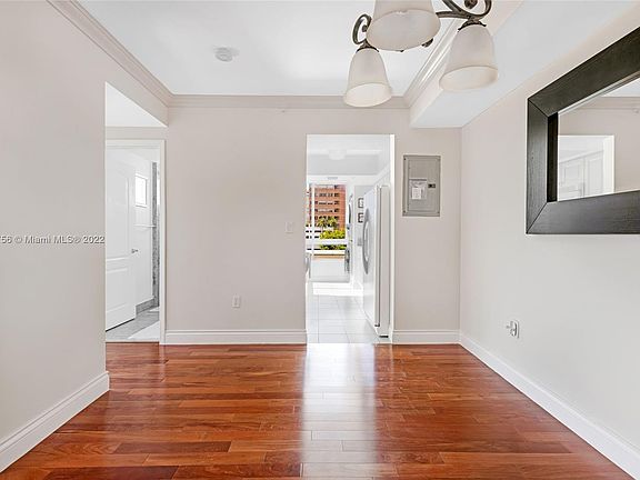 3rd image of 2501 Ssw 37th Ave